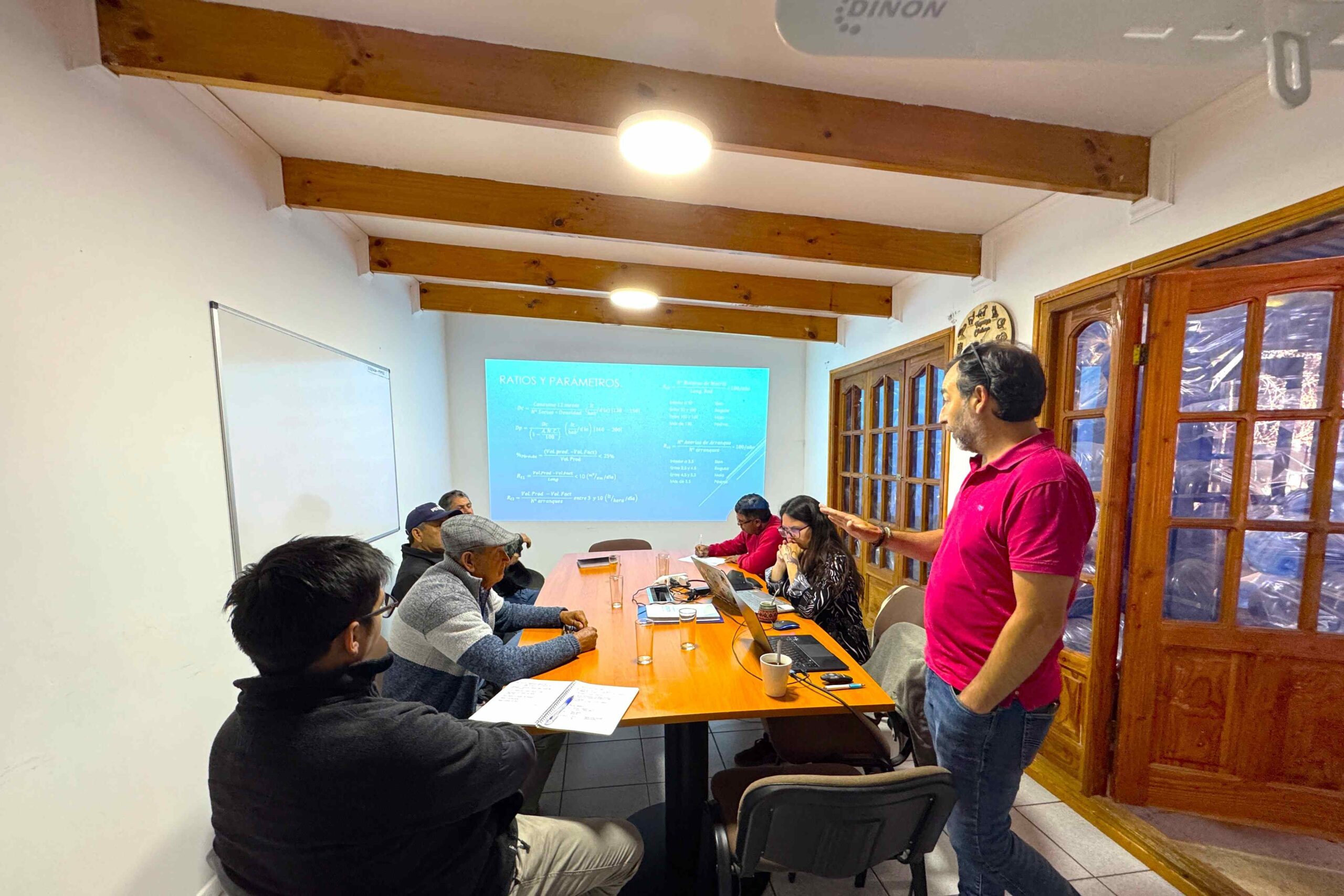 UNIÓN COMUNAL AVANZA EN LA SEGUNDA ETAPA DEL PLAN DE PÉRDIDAS JUNTO A LOS CUATRO COMITÉS DE APR/SSR SELECCIONADOS