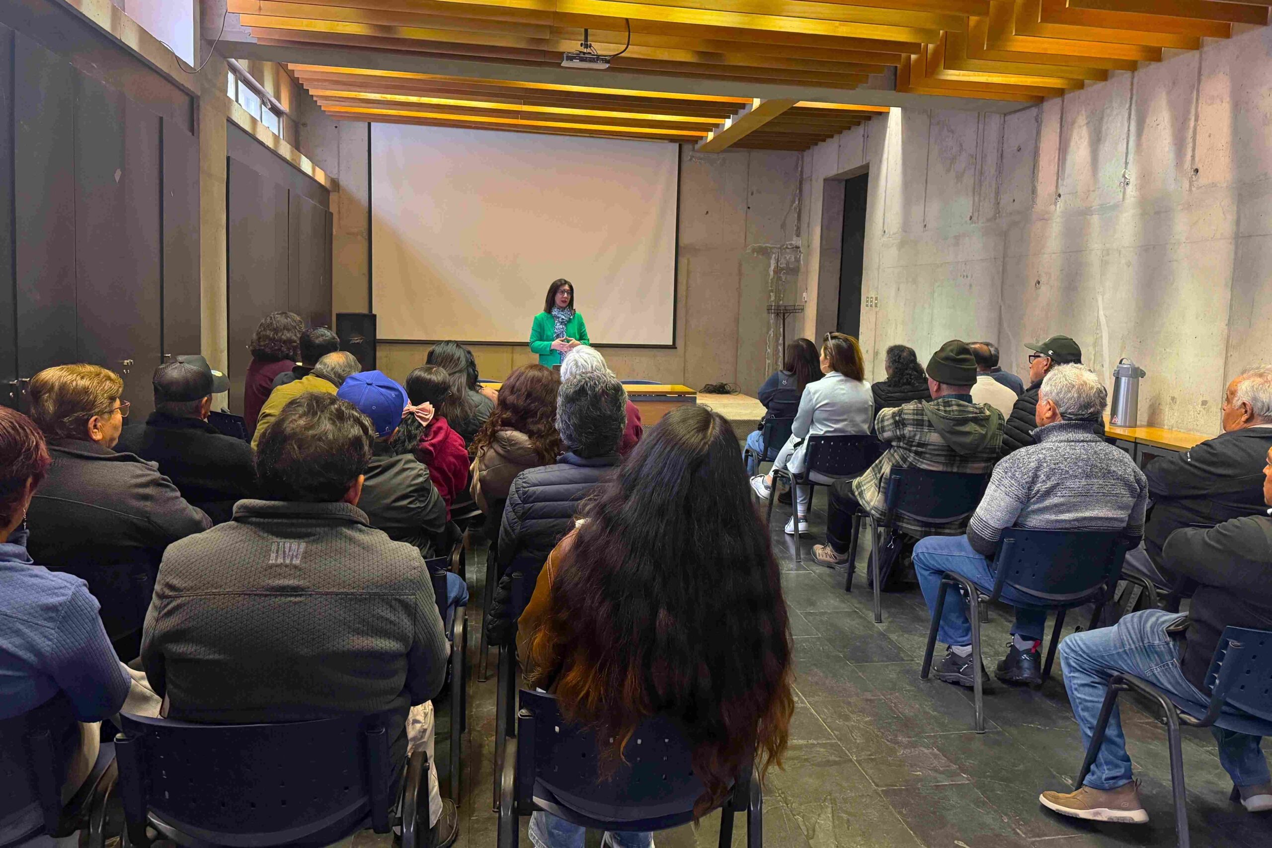 UNIÓN COMUNAL DE APR/SSR DE SALAMANCA PARTICIPA EN REUNIÓN CON LA DIPUTADA CAROLINA TELLO PARA ABORDAR DESAFÍOS DEL AGUA POTABLE RURAL